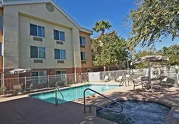 Hotel Fairfield & By Marriott