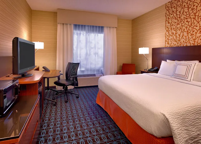 Fairfield & By Marriott 3*