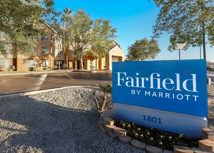 Hotel Fairfield & By Marriott