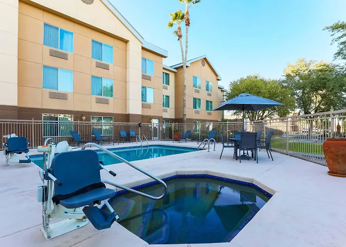 Hotel Fairfield & By Marriott Yuma