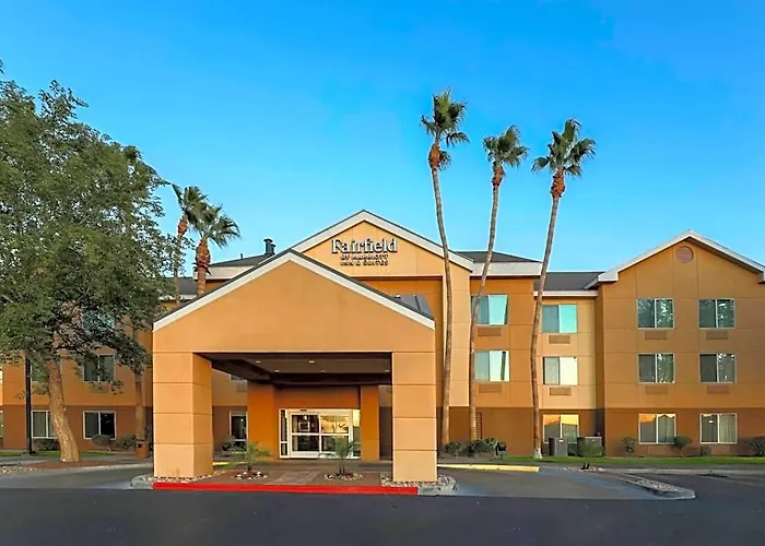 Hotel Fairfield & By Marriott